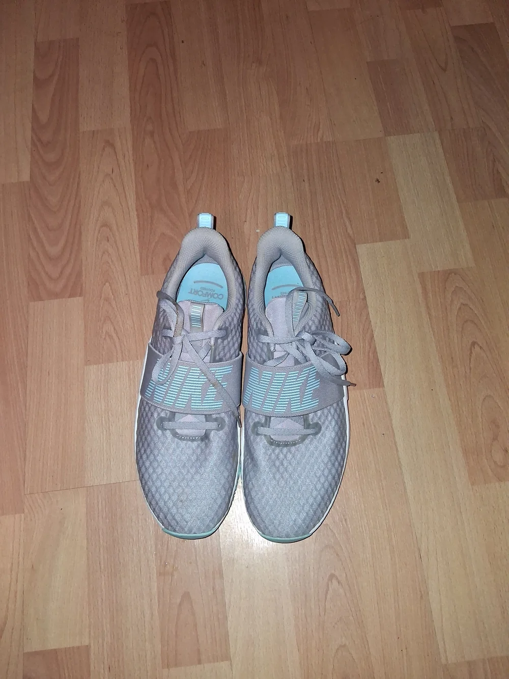 Nike Women's Light Gray Sneakers with Mint Accents